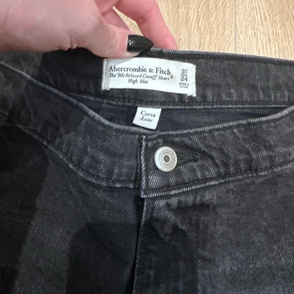 NWT Abercrombie & Fitch 90s Relaxed Cutoff Shorts Denim Curve Love 37/24 Plus SZ - Picture 10 of 12